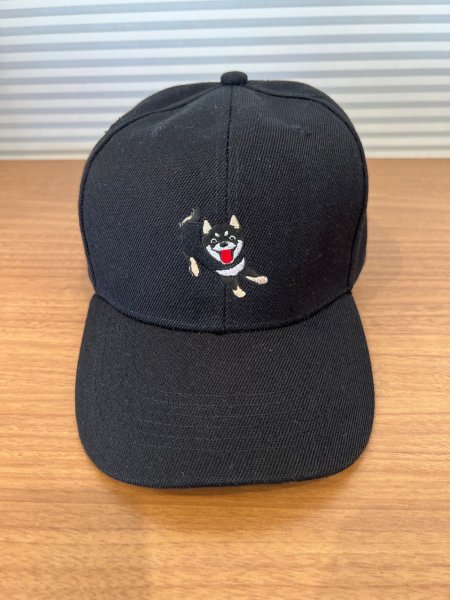 画像1: 和んこ堂 刺繍キャップ「黒柴犬B」 ブラック (1)